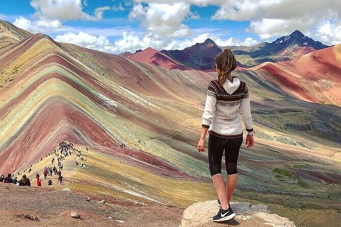 Rainbow Mountain Tour - Ausangate Views and the Summit Pause