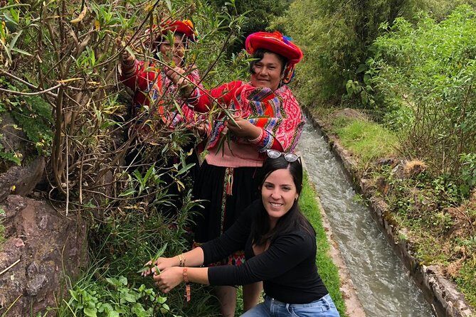 Sacred Valley Textile Workshop – Dyeing & Weaving in Cusco - Spinning and yarn prep: the step that changes how you see weaving
