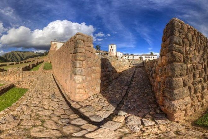 Sacred Valley with Peru Vip : Pisac, Ollantaytambo and Chinchero - Lunch in the Sacred Valley: included buffet that saves your energy