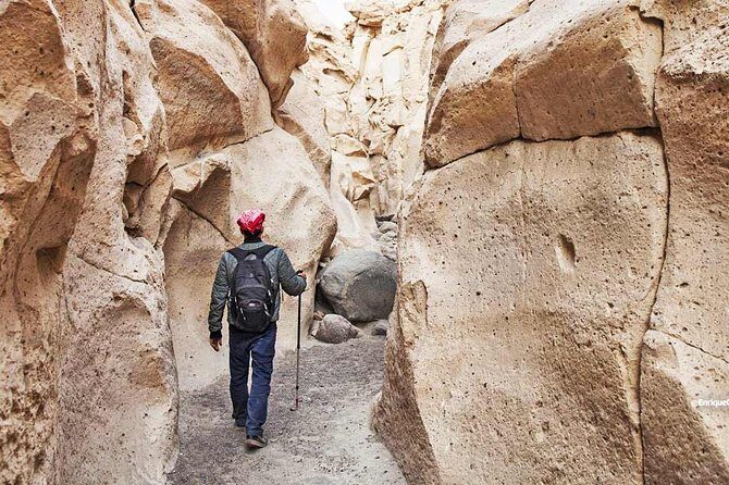 Sillar Route in Arequipa and viewpoint of the Volcanoes - Stop 1: Canteras de sillar Añashuayco murals and the pink ashlar cannon