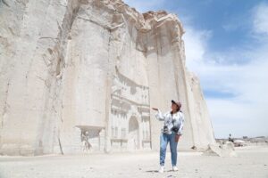 Sillar Route in Arequipa and viewpoint of the Volcanoes - Stop 2: Canteras de Sillar Las quarries for the volcanic stone origin story