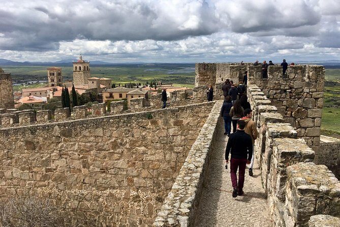 Visit Trujillo Medieval Scene and Route of the Discoverers - Castillo de Trujillo and the Aljibes: when the viewpoints come with entry tickets