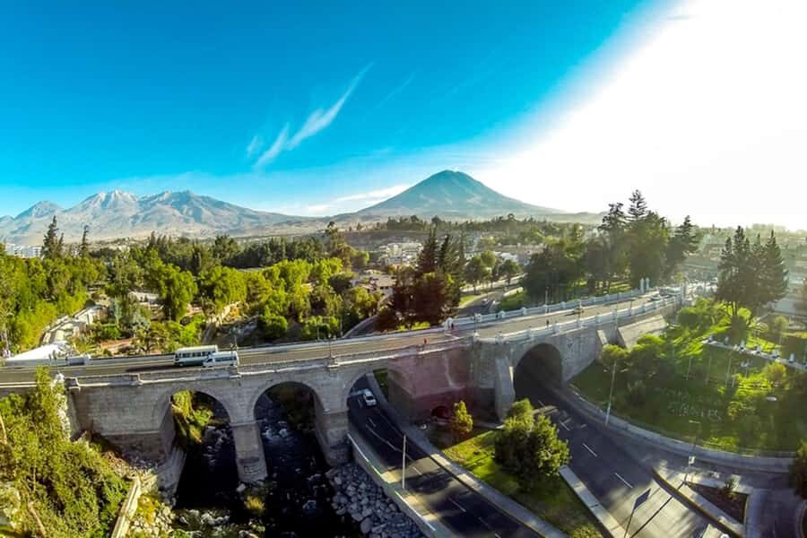Walking tour in the Historic Center of Arequipa - City Center Courtyards, Mansions, and Old Gardens